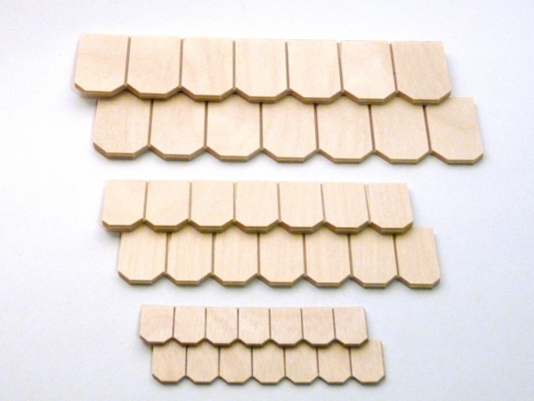 Schindelreihe aus Birkesperrholz