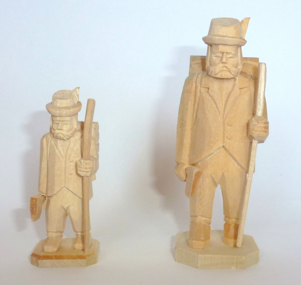 Waldmann mit Axt - geschnitzt