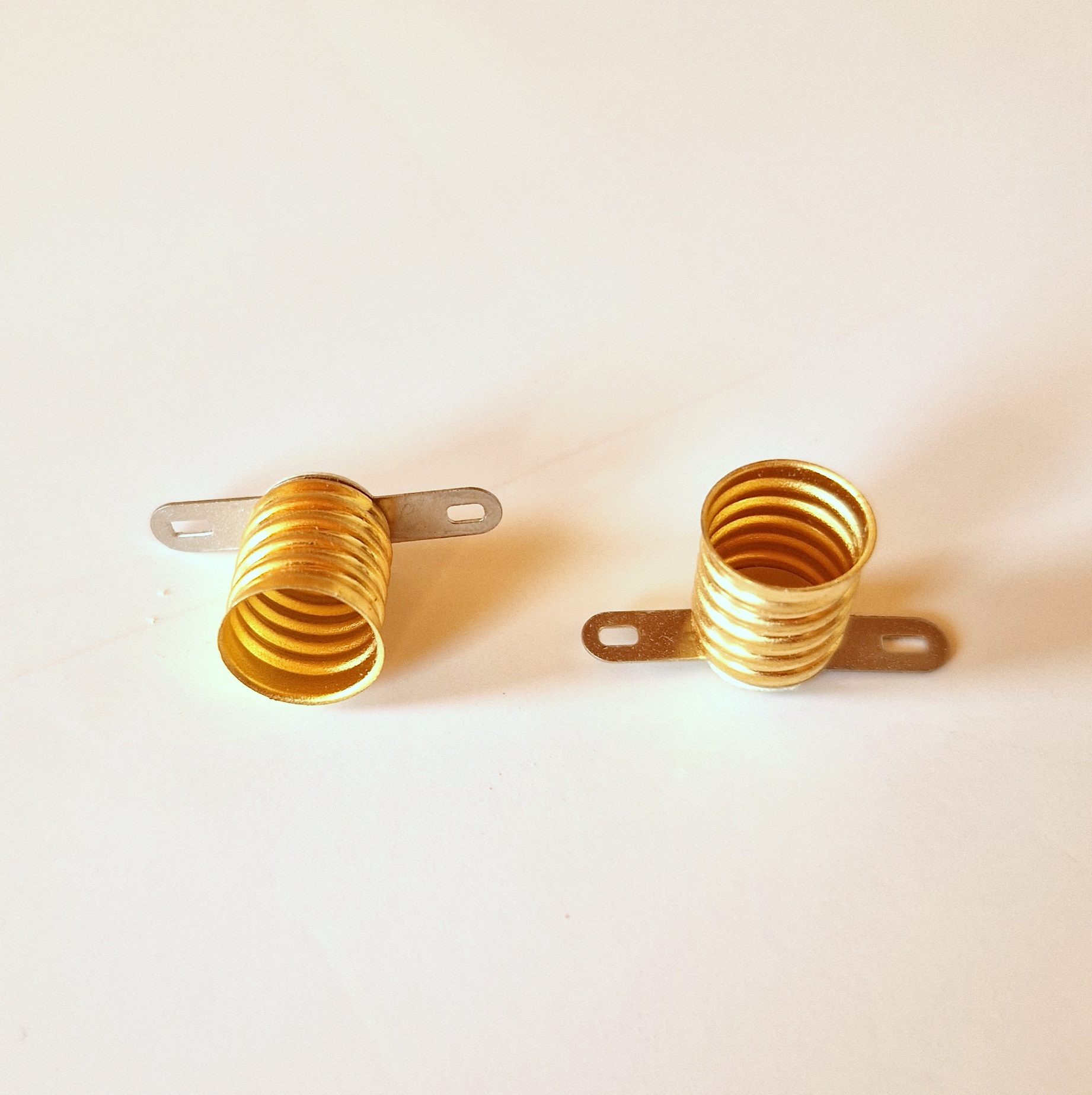 Fassung, E10, mit zwei Lötfahnen