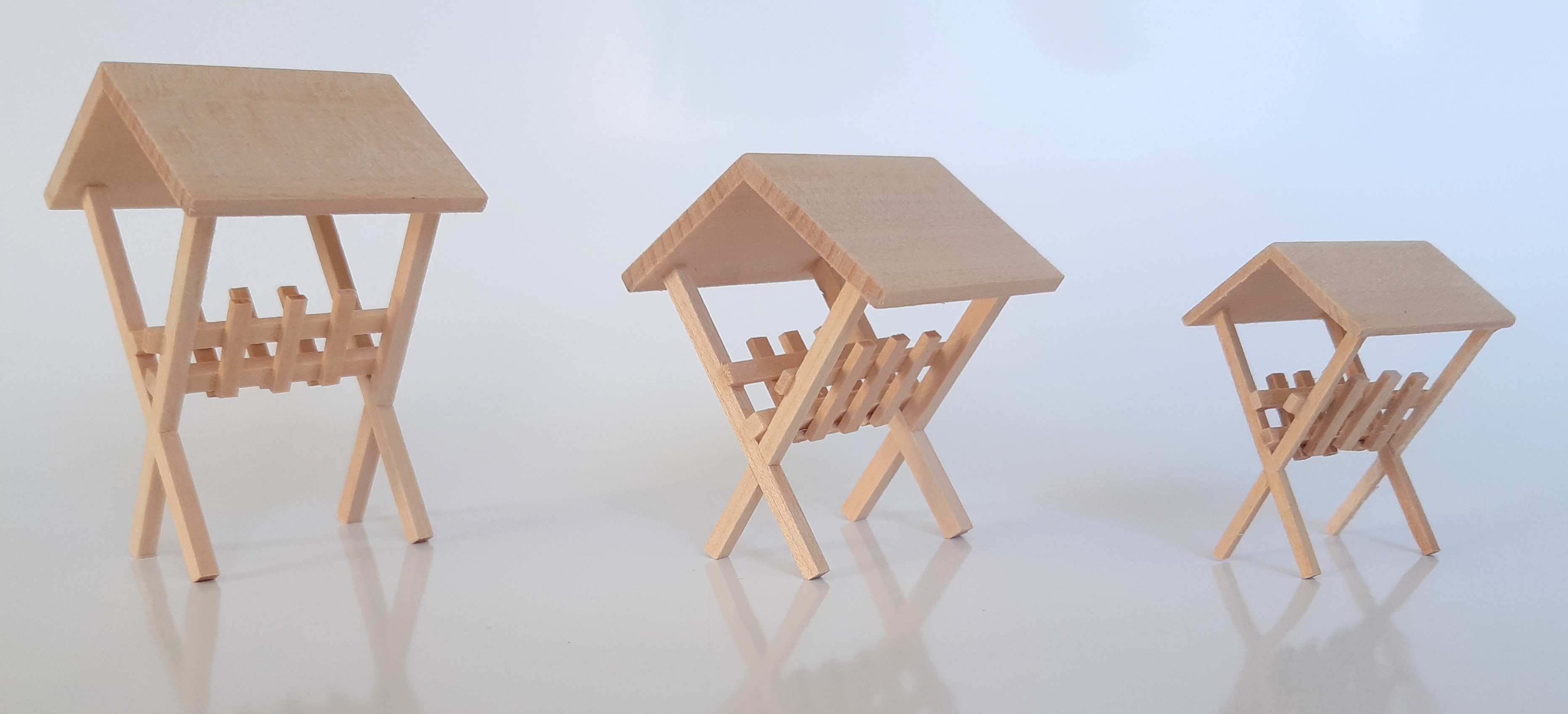 Futterkrippe aus Lindenholz