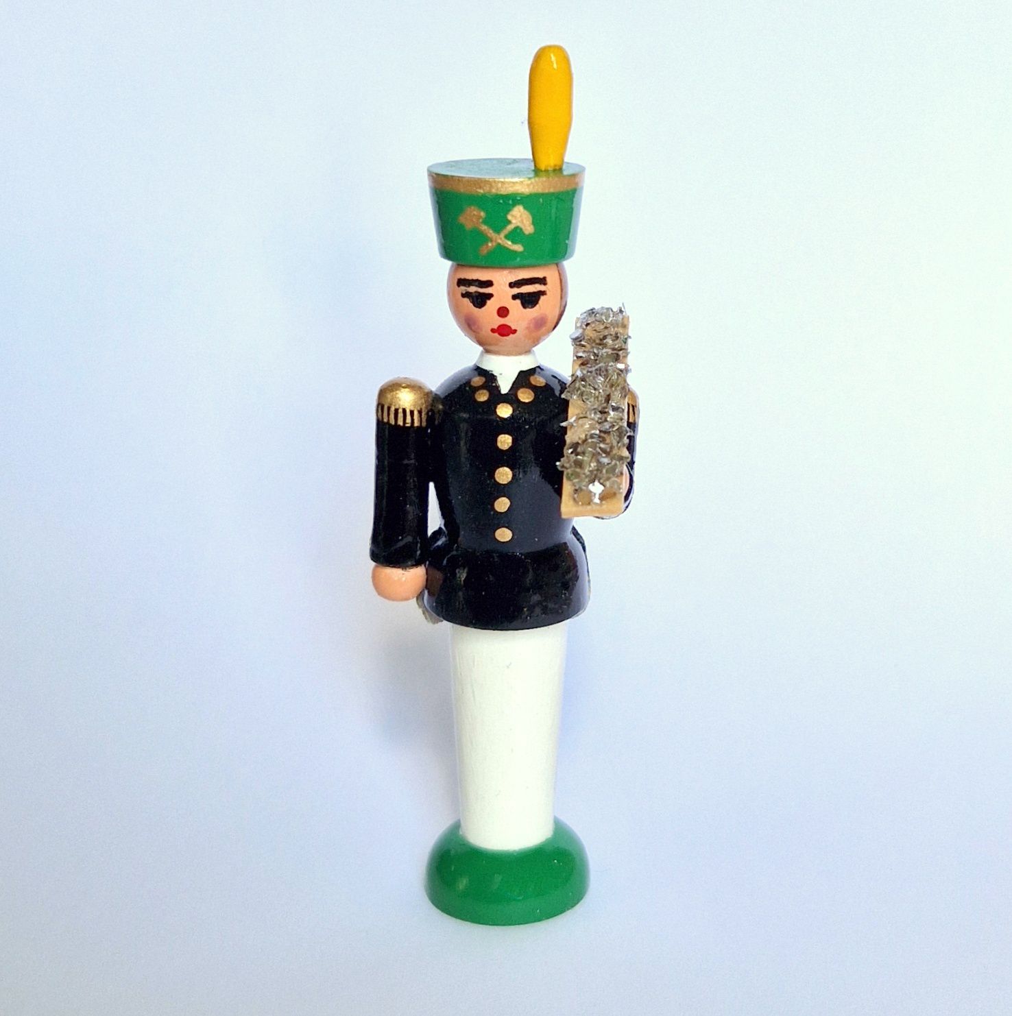 Bergmann mit Erzschale