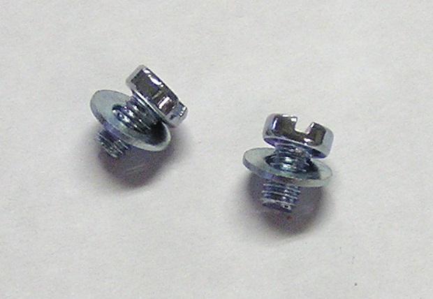 ein Paar Befestigungsschrauben M4