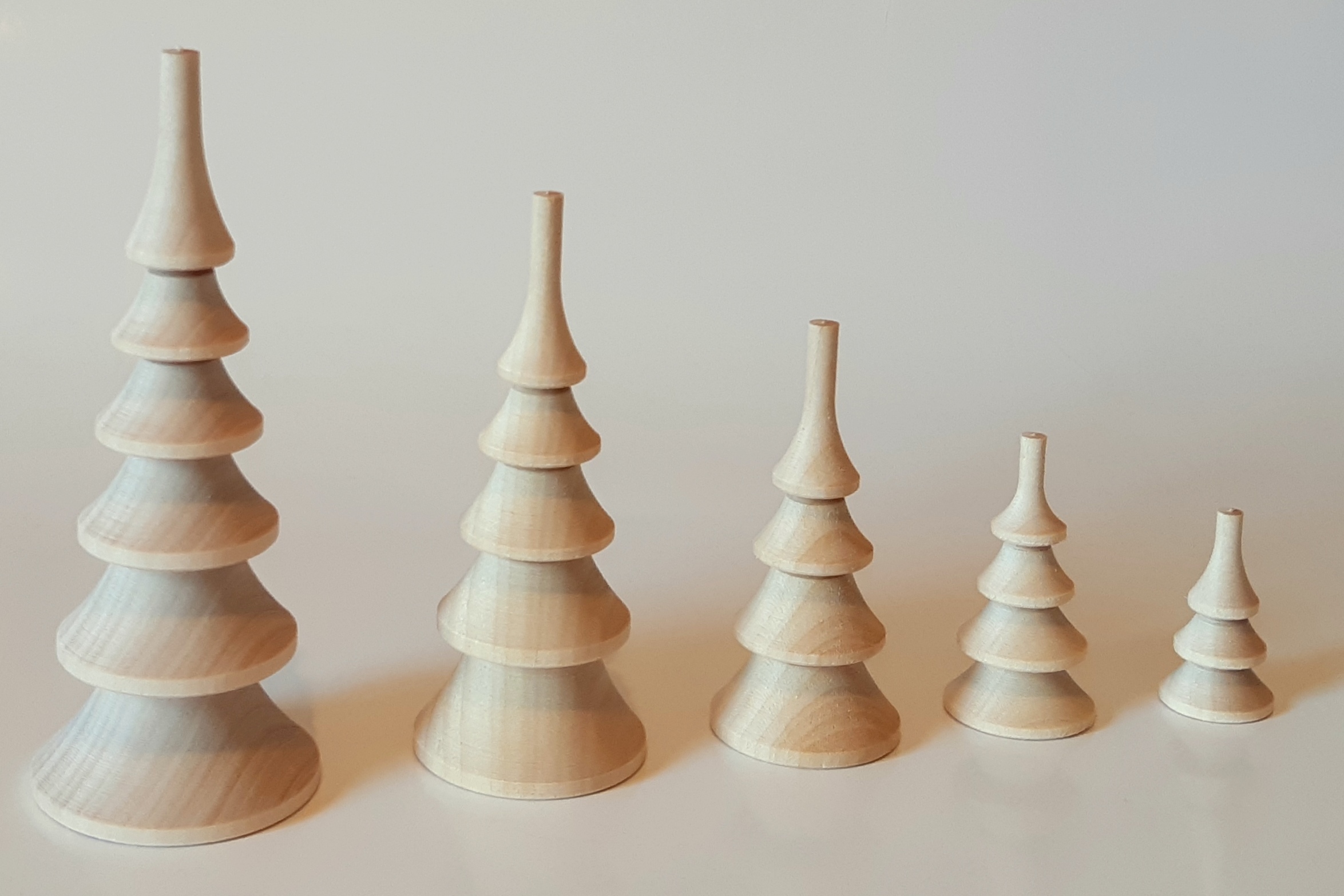 gedrechselter Baum aus Lindenholz / Schnitzrohling