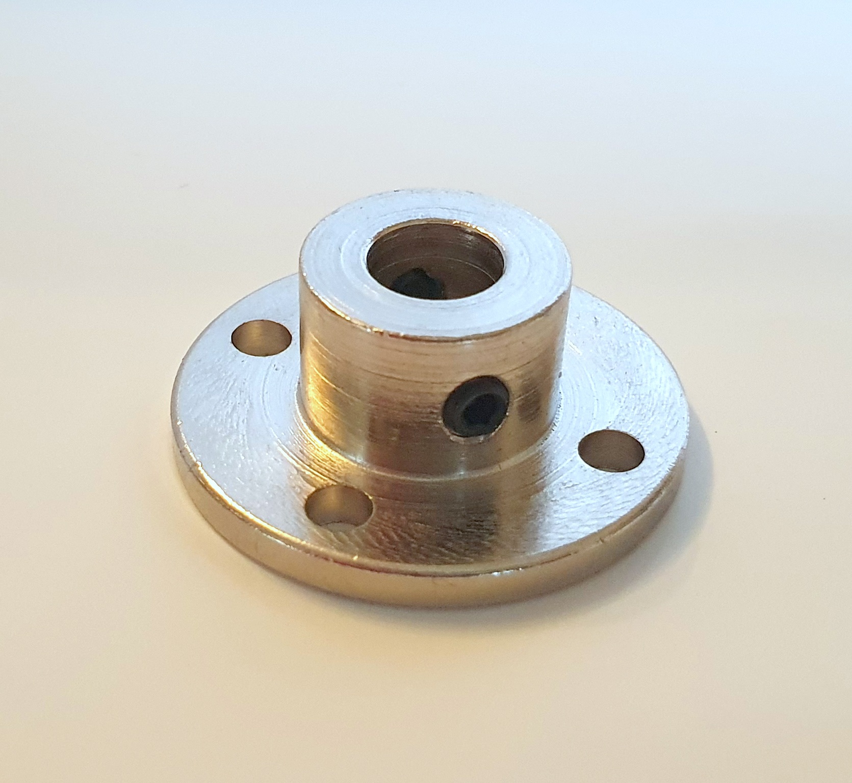 Stellring für Stahlwellen mit breiter Auflage und Befestigungslöcher