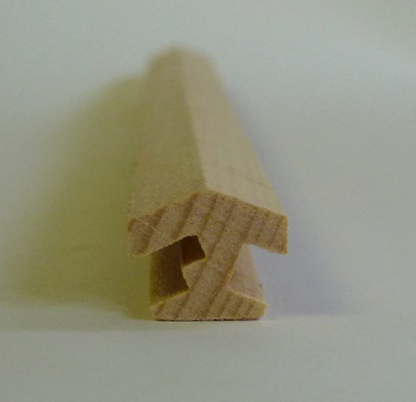 Nutleiste für 8 Ecken aus Buchenholz mit Kabelnut