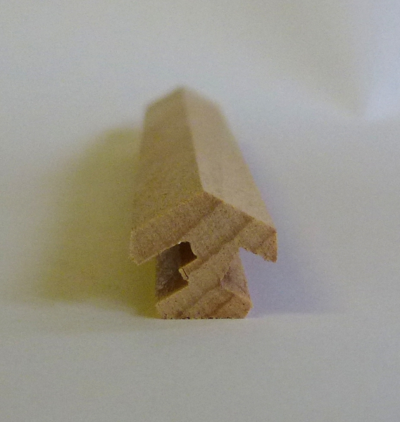 Nutleiste für 6 Ecken aus Buchenholz mit Kabelnut